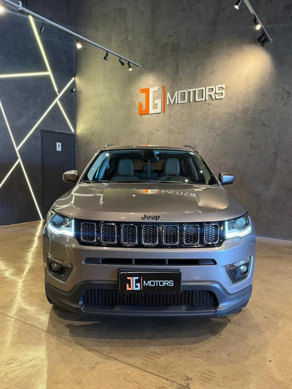 Jeep Compass 2.0 LONGITUDE 4x2 Flex 16V Automático. - Foto 2