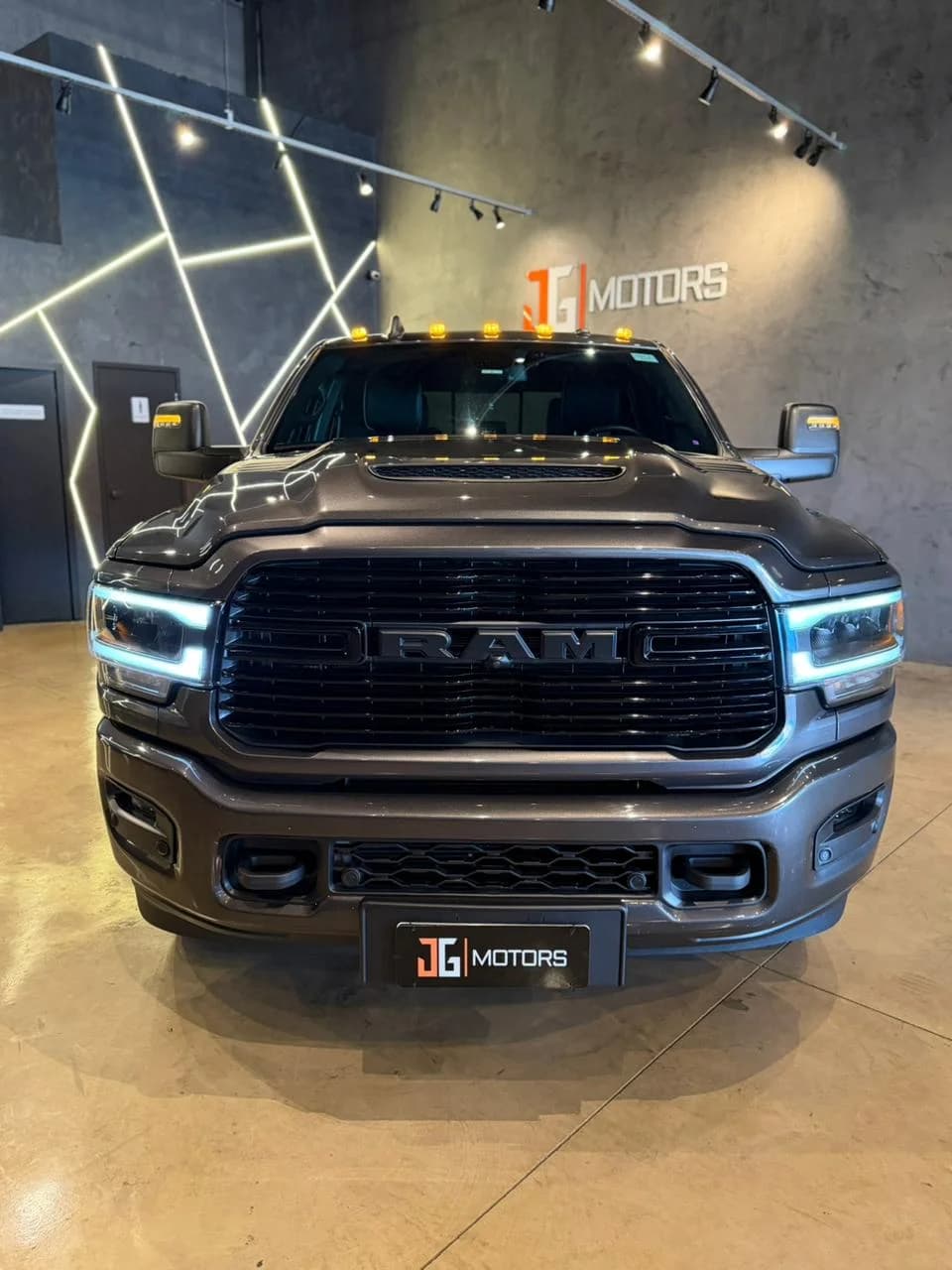 RAM 2500 6.7 LARAM. NIGHT ED. TB CD 4x4 Die. - Foto 2