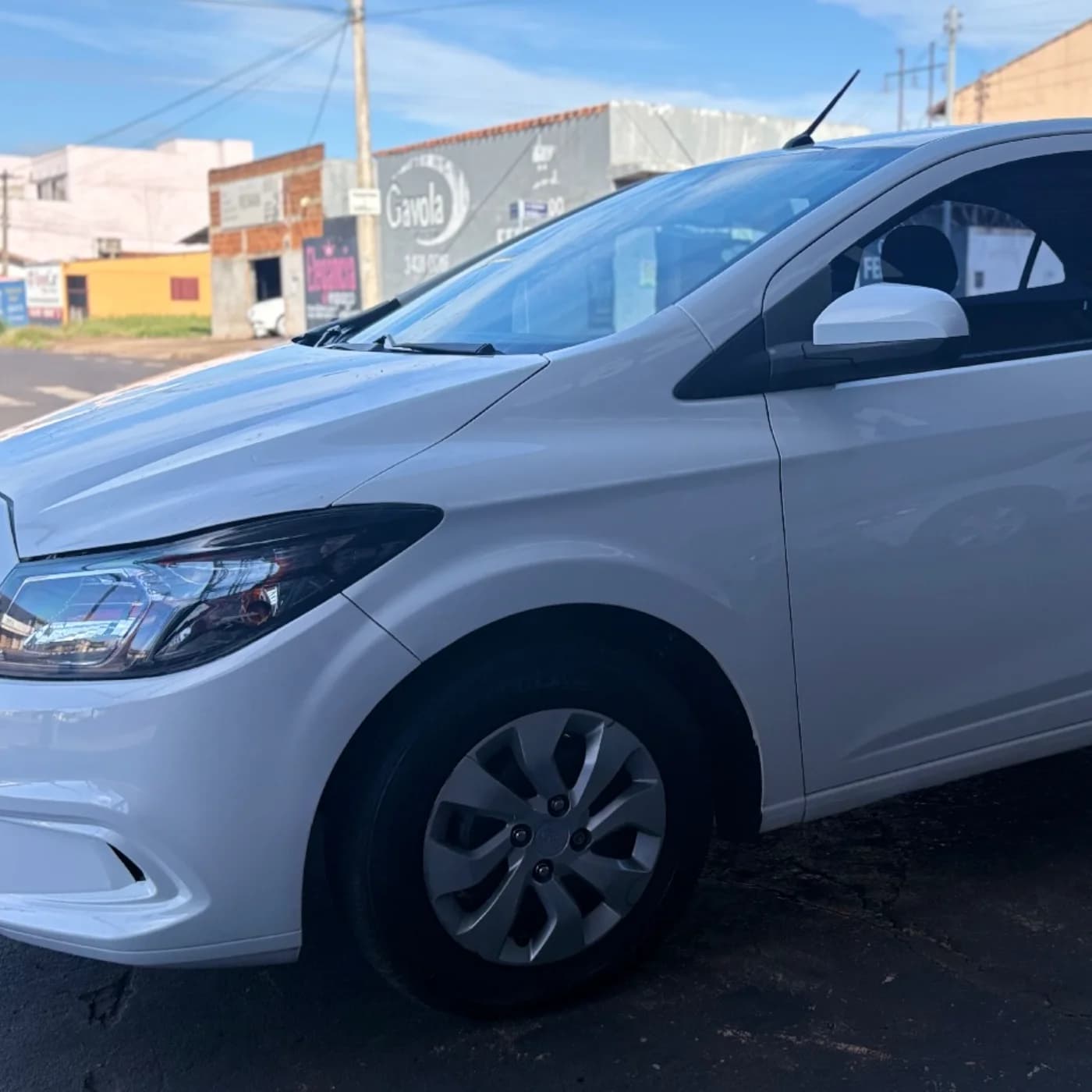 Chevrolet Onix 1.0 Joy - Foto 1