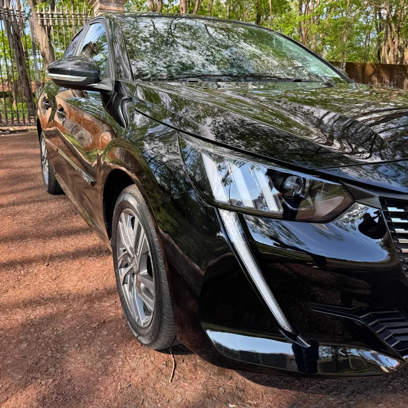 Peugeot 208 1.6 Griffe Flex 16V 5p Automático. - Foto 2