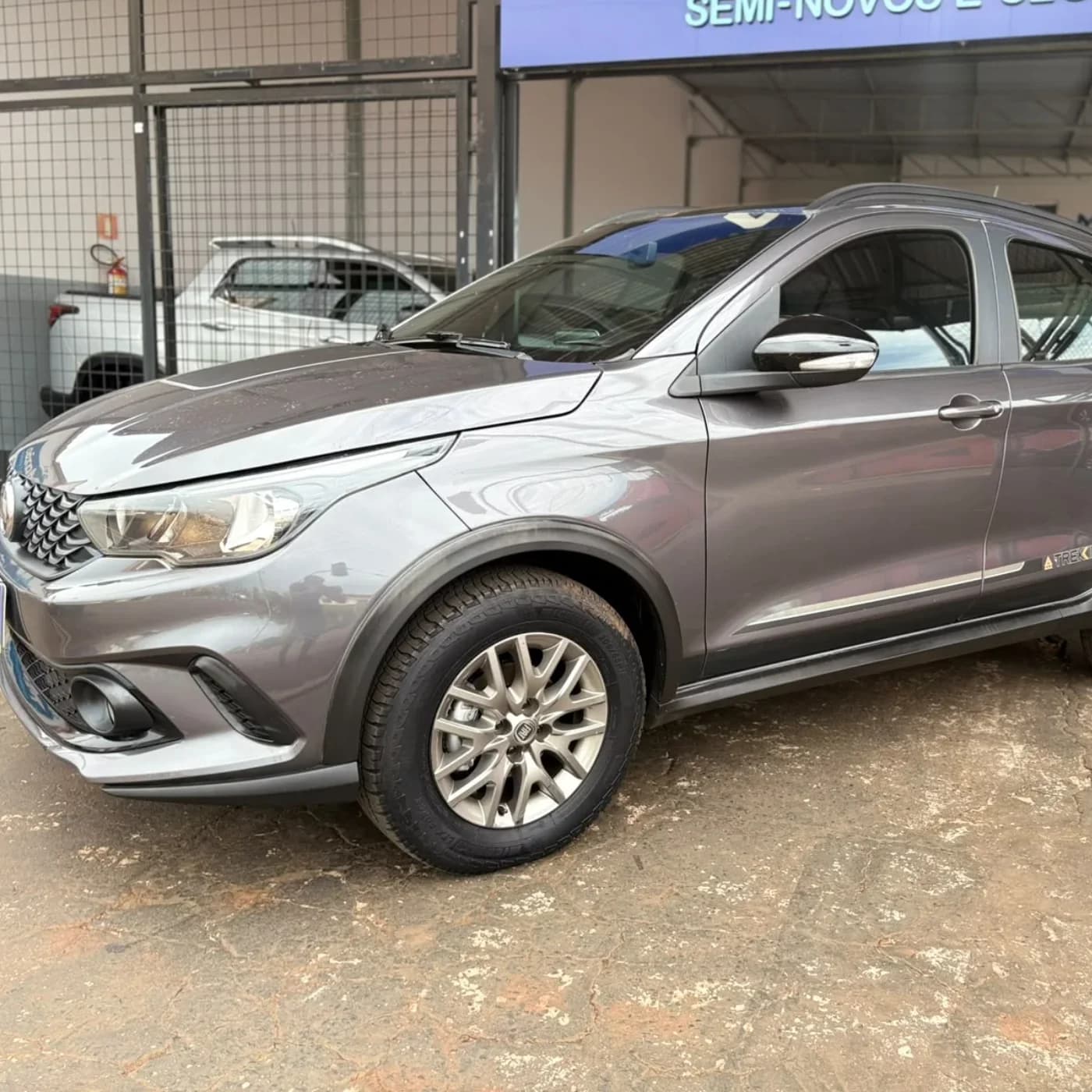 Fiat Argo 1.3 TREKKING 8V Flex - Foto 2